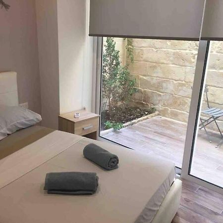 Sliema - 2 Mins From The Beach Lägenhet Exteriör bild